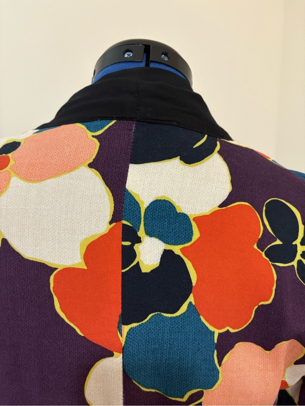 Floral Kimono Style Duster/Jacket with Contrast Trim BCBGeneration - Picture 7 of 10